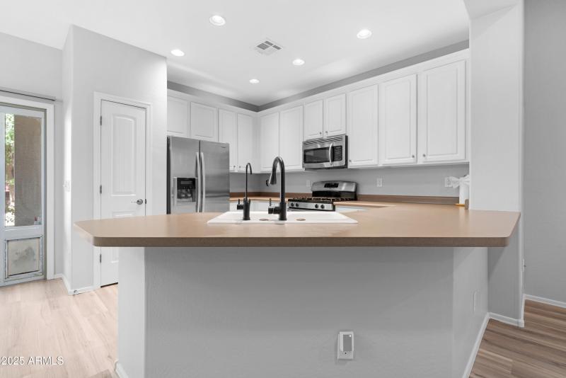 Kitchen 6