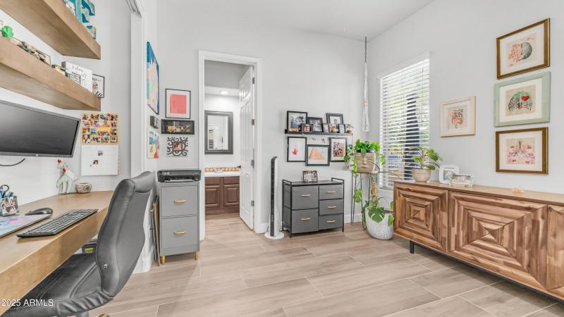 Bedroom 3/Office