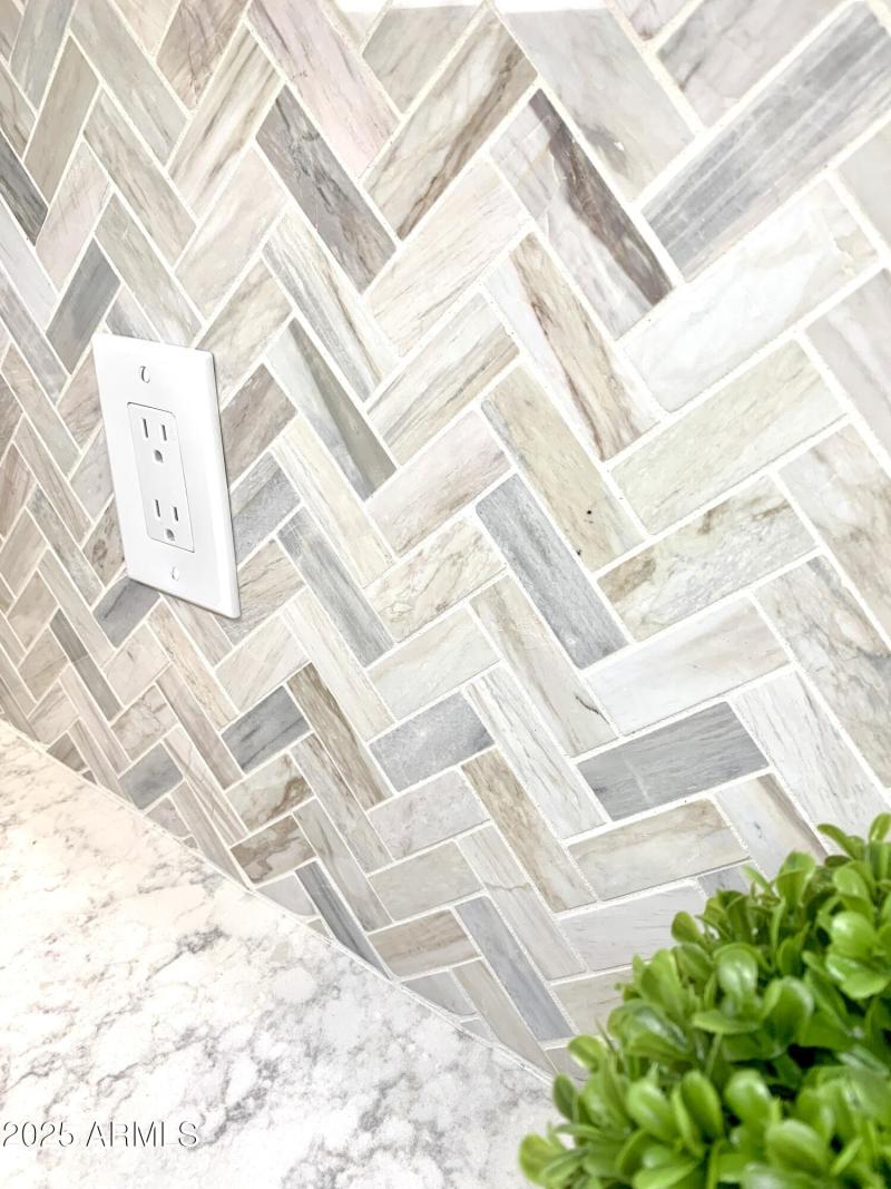 60428282062__686EFA58-D3CF-47A1-90B5-332