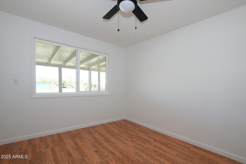 09 Bedroom2 1