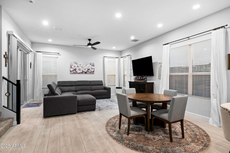 009__4858 E Shady Glen Ave,