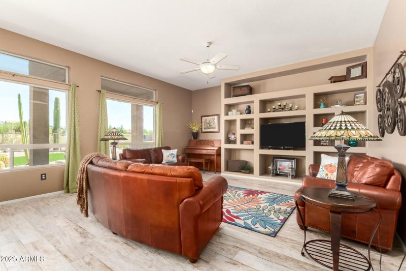 Spacious family room for entertaining