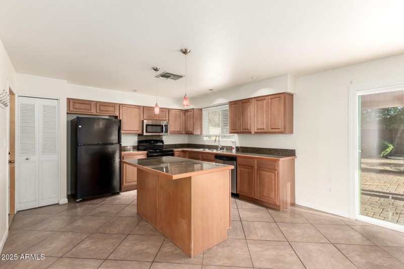 14 Shaw Butte