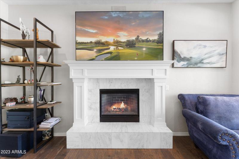 06-021-living-room