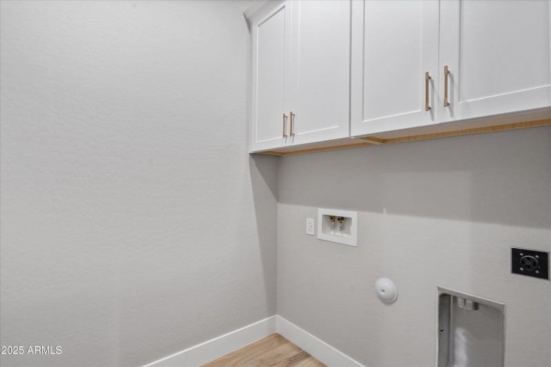 32-Laundry Room