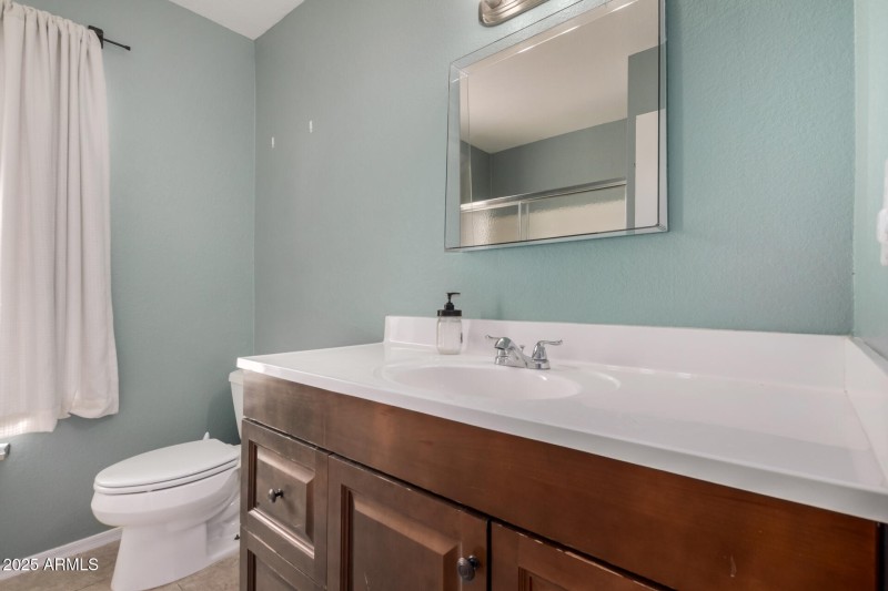 2nd Bathroom