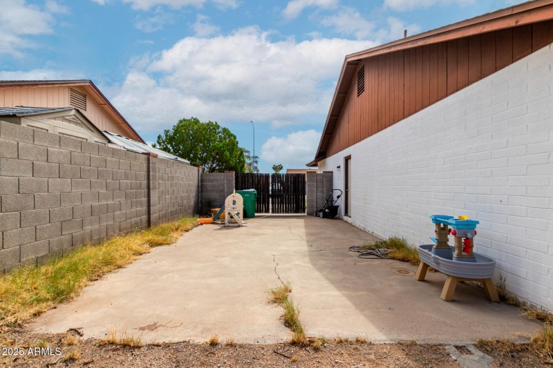 RV Gate w/ slab