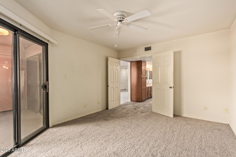 14 - Paradise Village