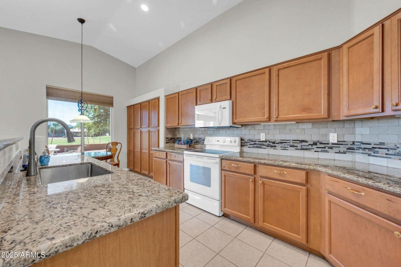 4551 E Sycamore Ct-14