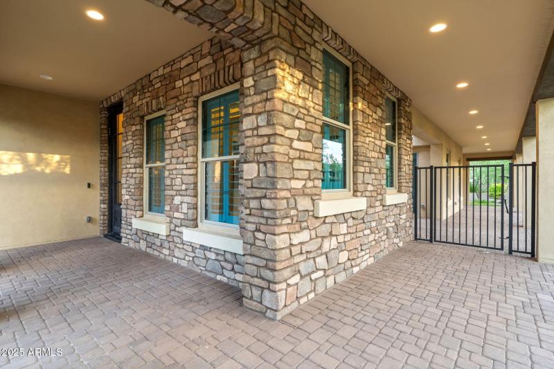 Pet friendly yard fenced