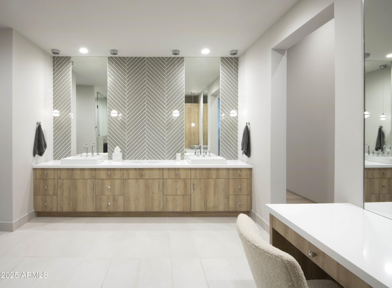 003_Primary Bathroom