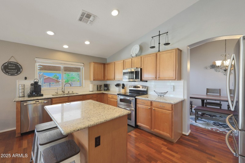 B (13) Kitchen