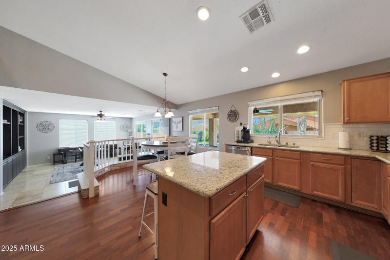 B (16) Kitchen