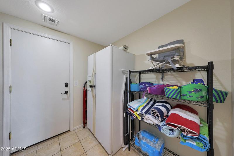B (25) Laundry