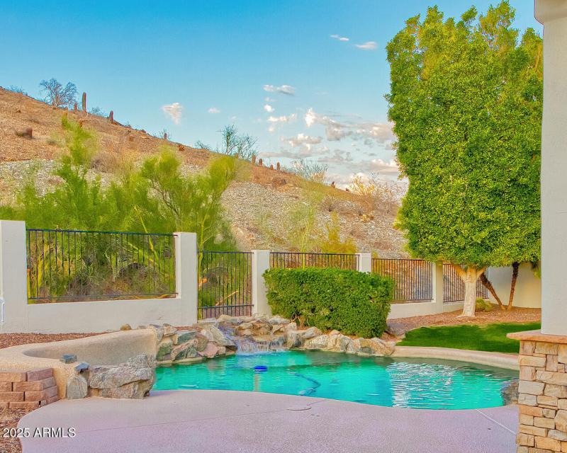 HK5A2556-HDR-1-Cropped