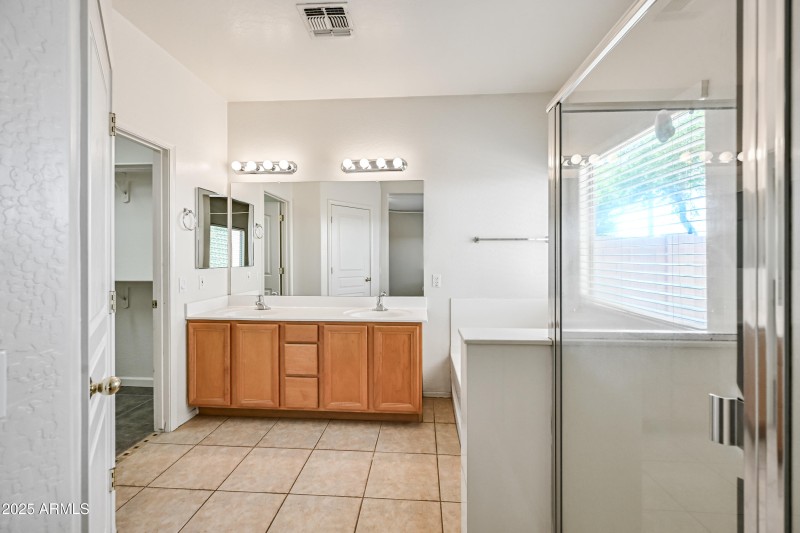 17-14256N162L-ocupix