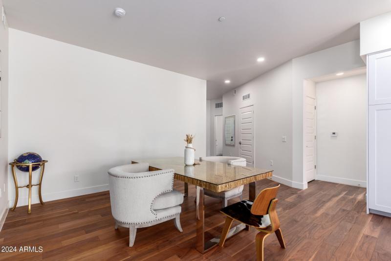 0010-10 - Earll 7300