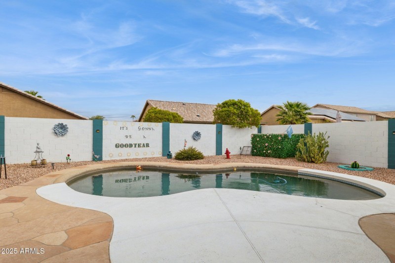 28-web-or-mls-15084-w-polk-st