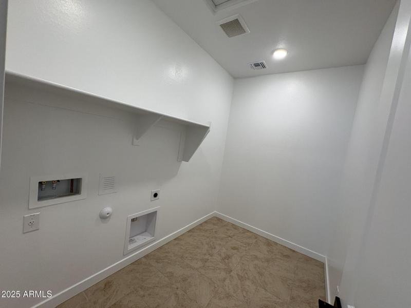 CP45 Lot 109 Laundry