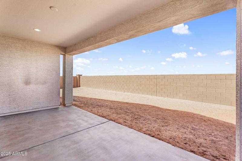 39-web-or-mls-18570 W Honeysuckle Dr -37