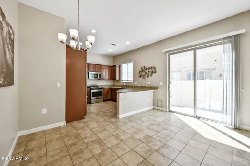 6-1367SCCD1104-ocupix