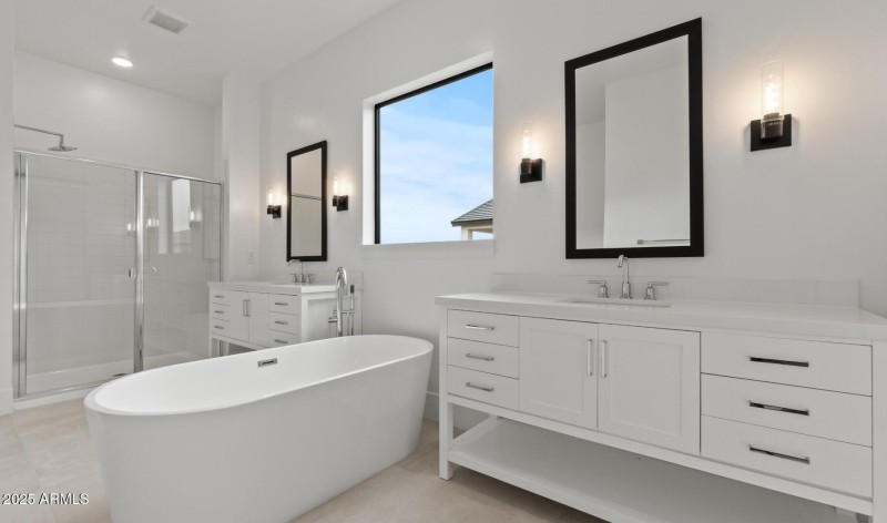 Edgewood Lot #80 Primary Bath (Large)