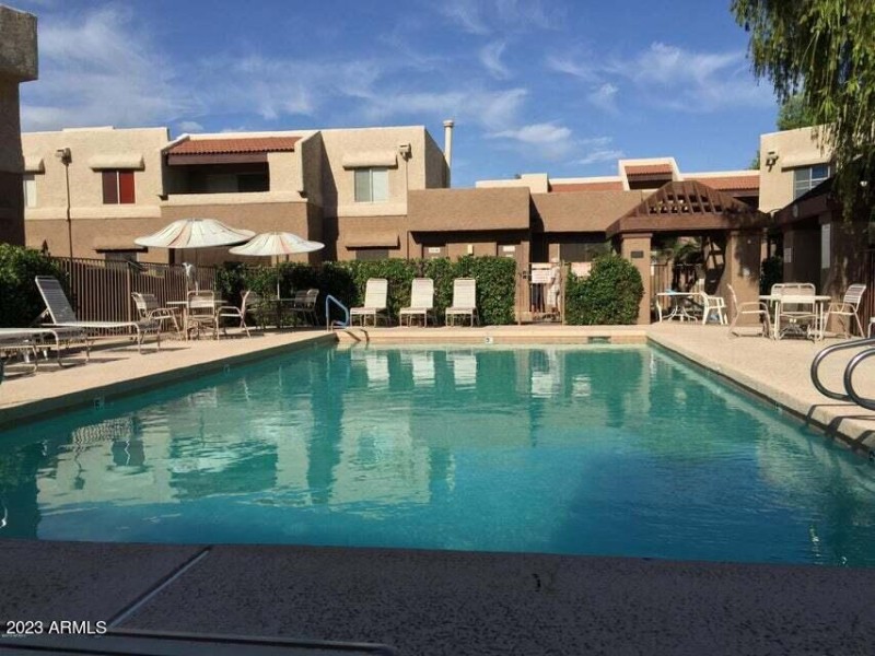 paradise park condominiums phase 2 pool