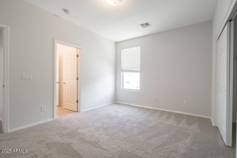 20250818_15743-W-Sierra-St_21