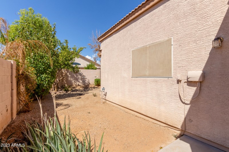 0027-27 - Campo Bello