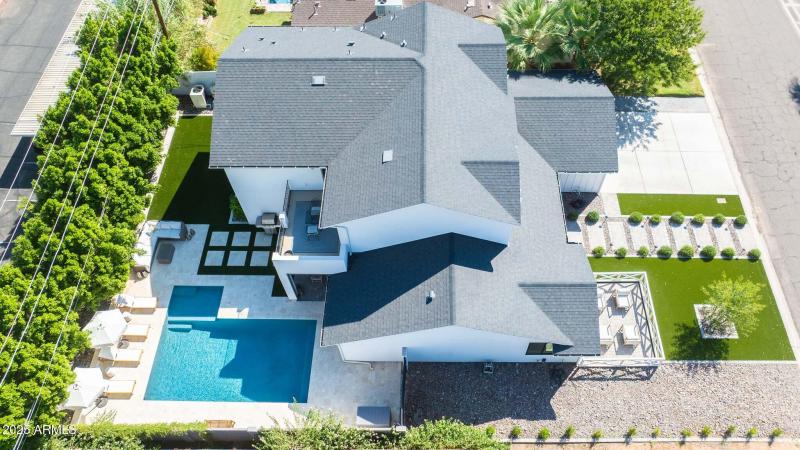 Fully landscaped front and back