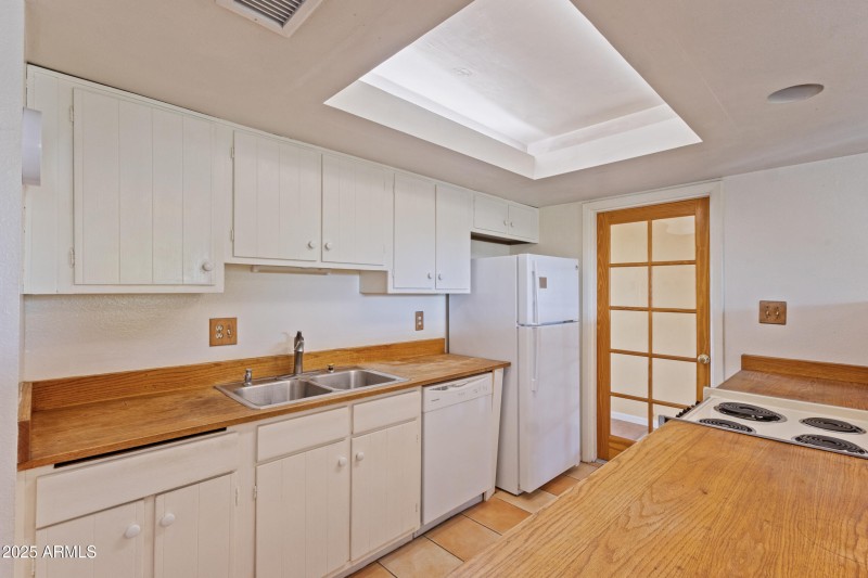 Kitchen/Door into Bonus Room