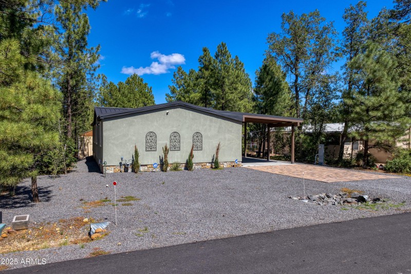 007_photo7_3030_w_young_st_sl_85901_ange