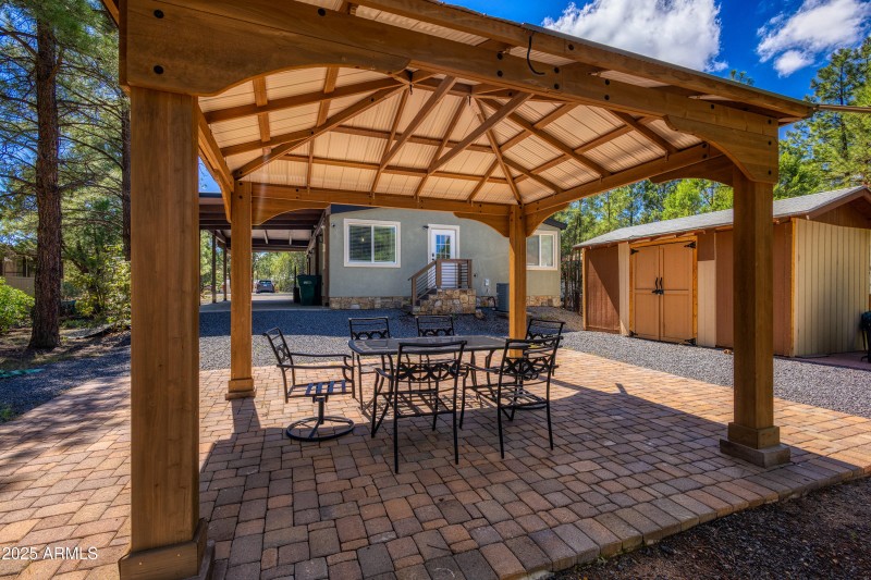 031_photo31_3030_w_young_st_sl_85901_ang