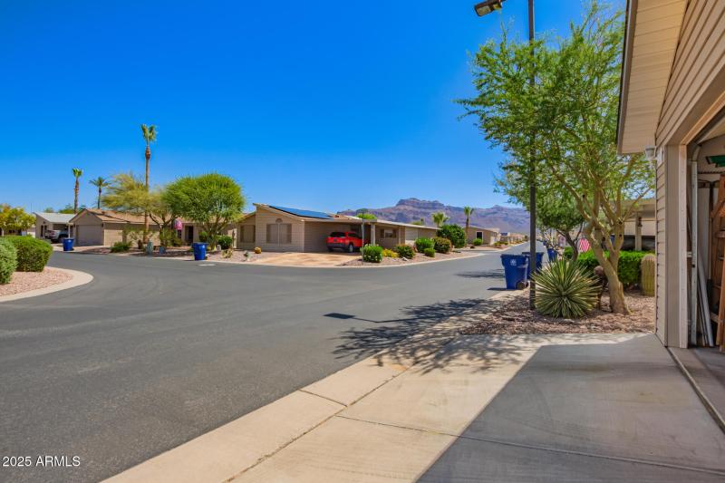 32 - Goldfield