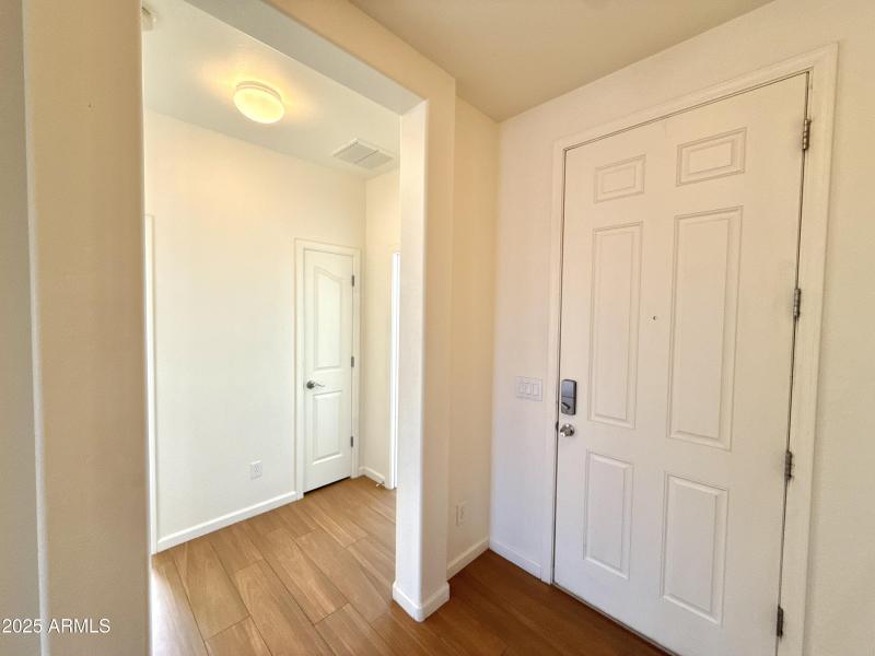 DJI_20250923_112807_027