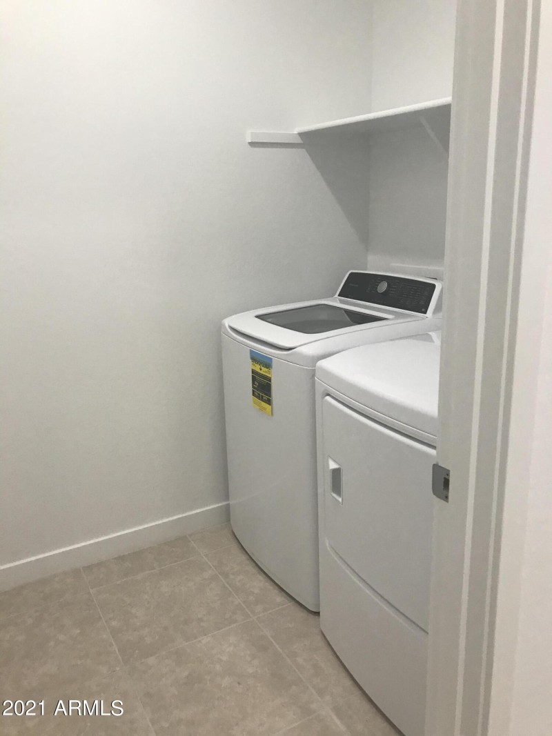 0E4DE6BF-83DC-49C8-A482-25AC440574B4