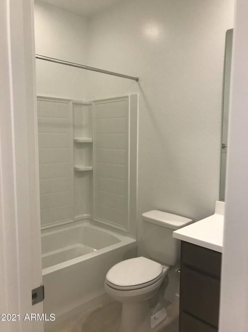 CAFB87AE-7868-46B5-82F4-214F9F0A8CB3