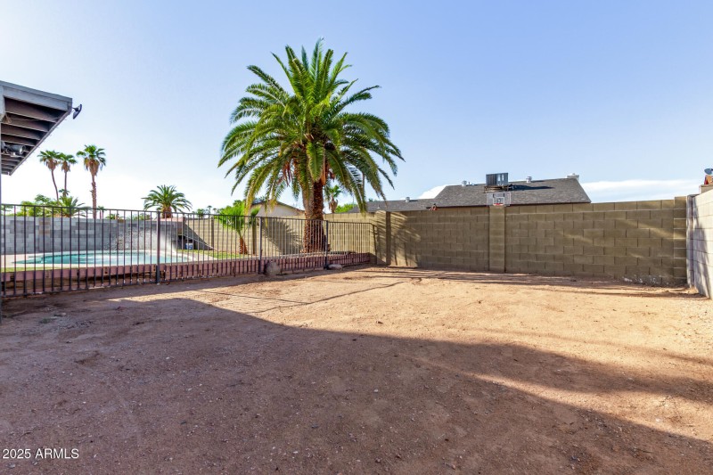 Lots of Yard Space