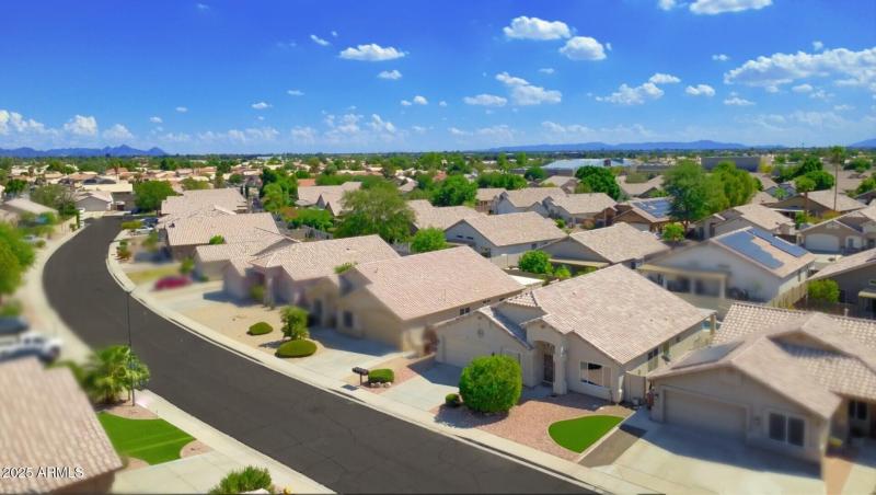 thumbnail_Marconi Ave (2)