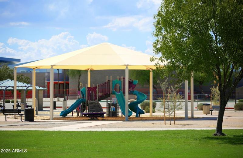 thumbnail_Marconi Ave (60)