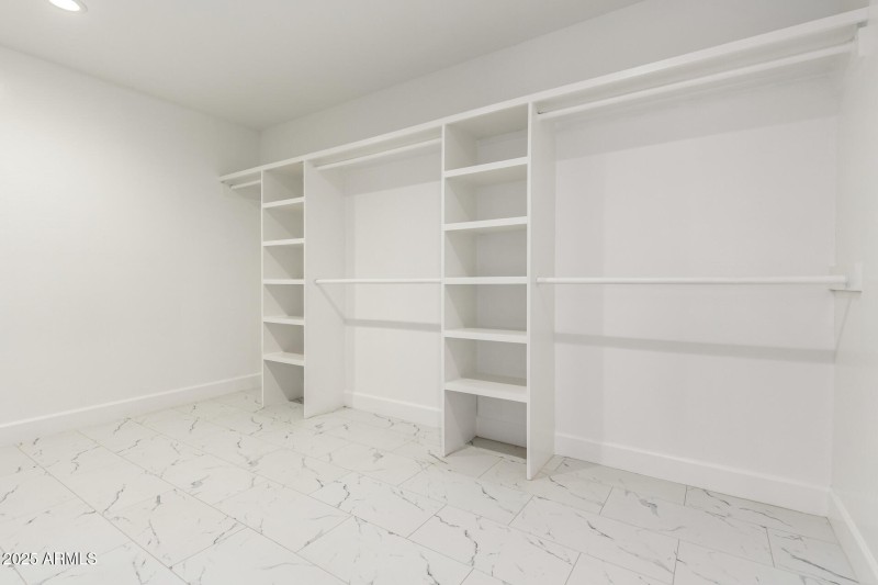 Master Walkin Closet