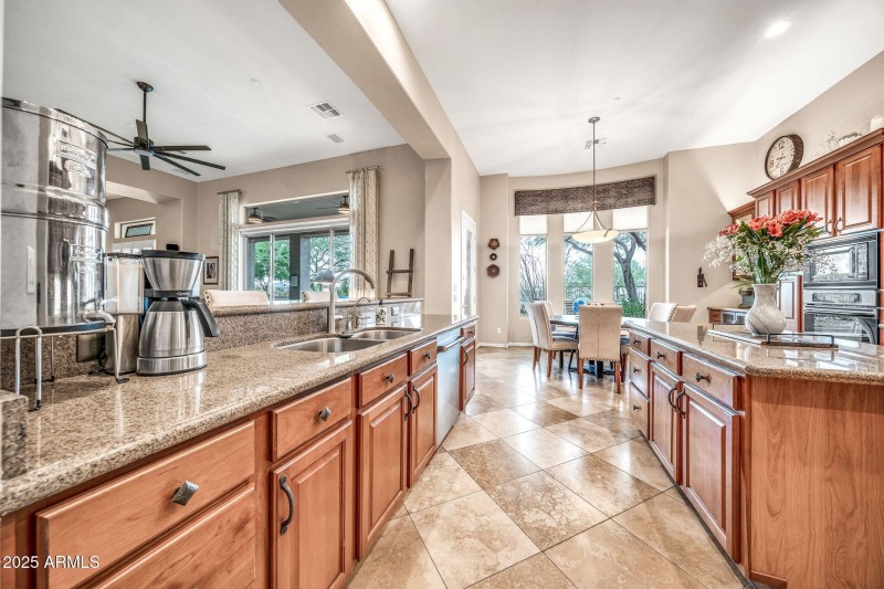 41212 N Congressional Dr-18