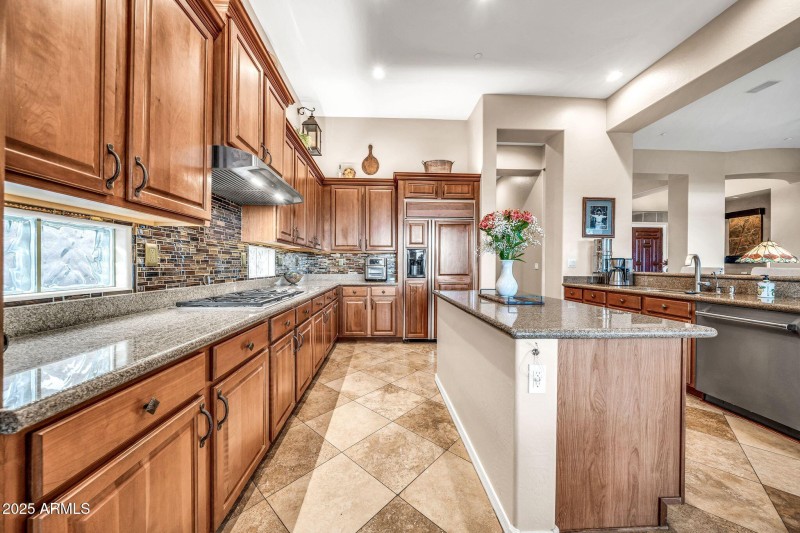41212 N Congressional Dr-17