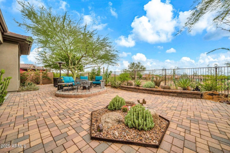 41212 N Congressional Dr-35