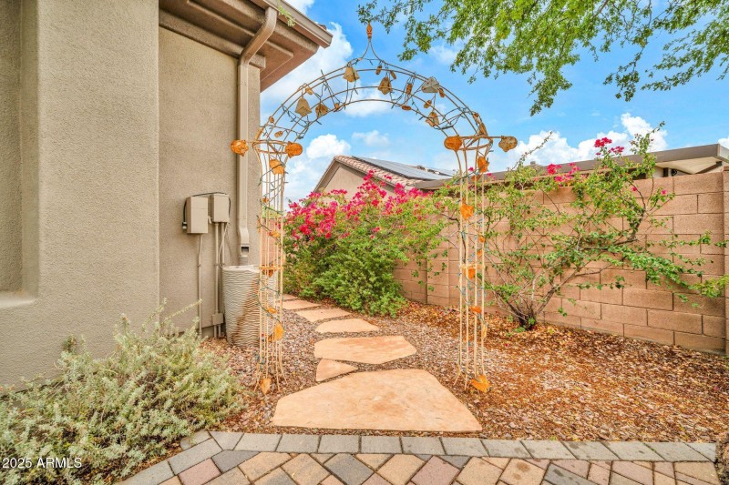 41212 N Congressional Dr-41