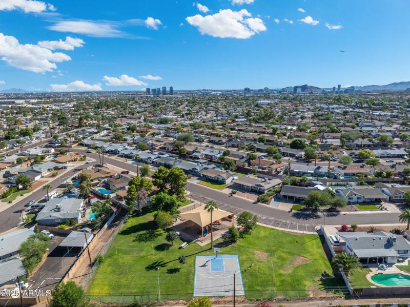 66 - 7240 E Garfield St