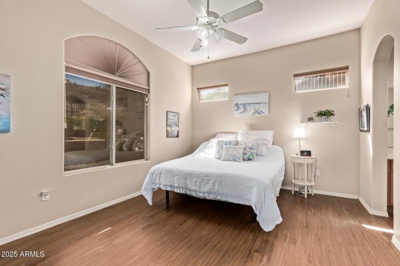 16 Woodside