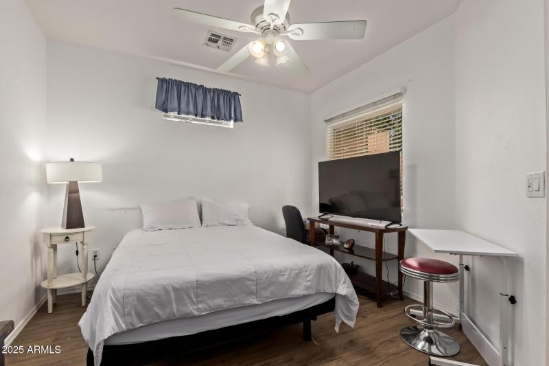 25 Woodside