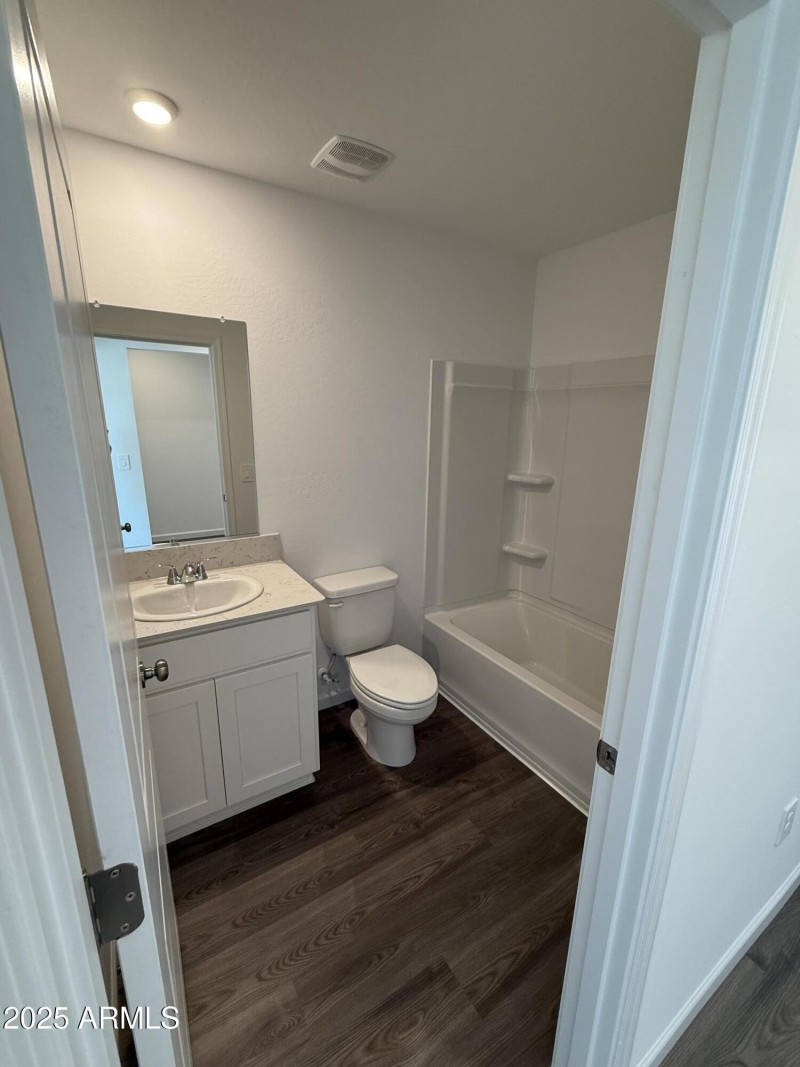2nd Bathroom