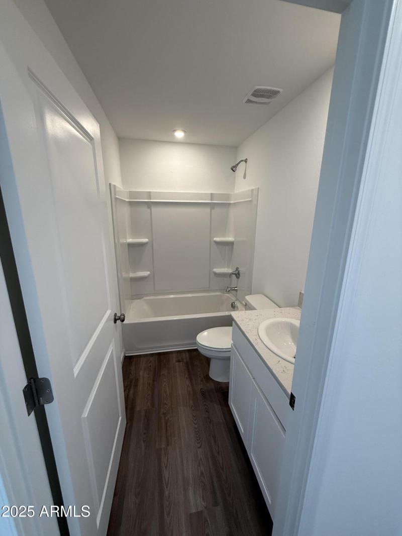 2nd Bathroom